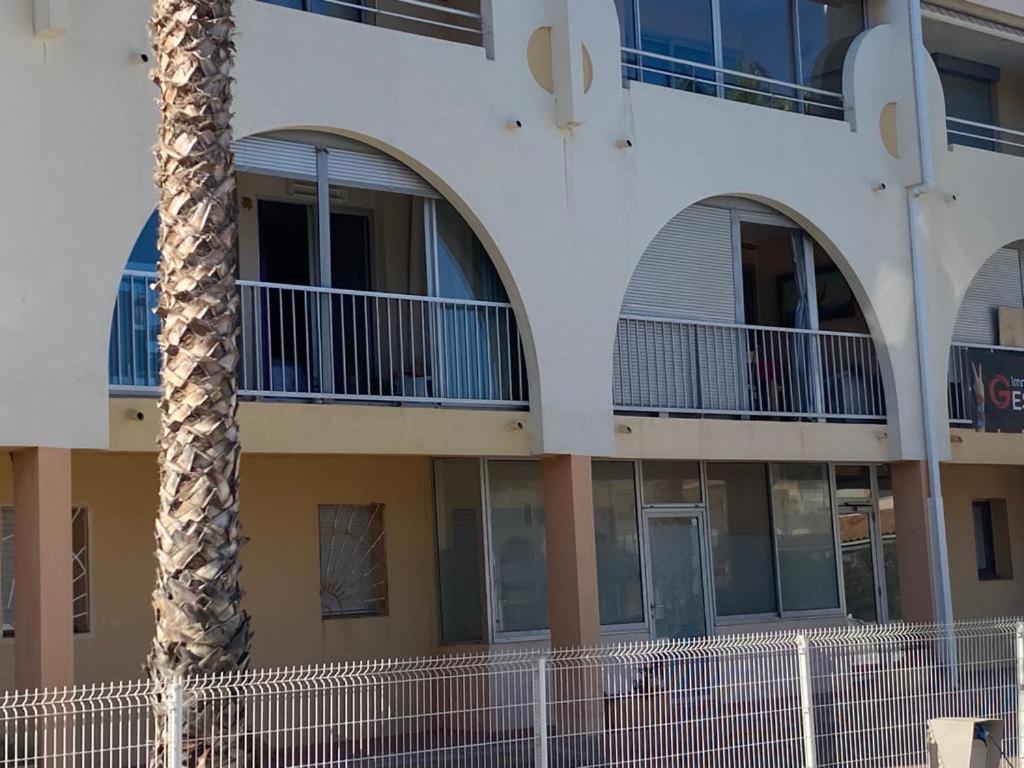 Magnifique Appart Marina Proche Plage Avec Parking Sete Exterior photo